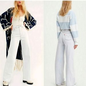 Levi's Ribcage Wide Leg Jeans in Cold as Ice sz 32